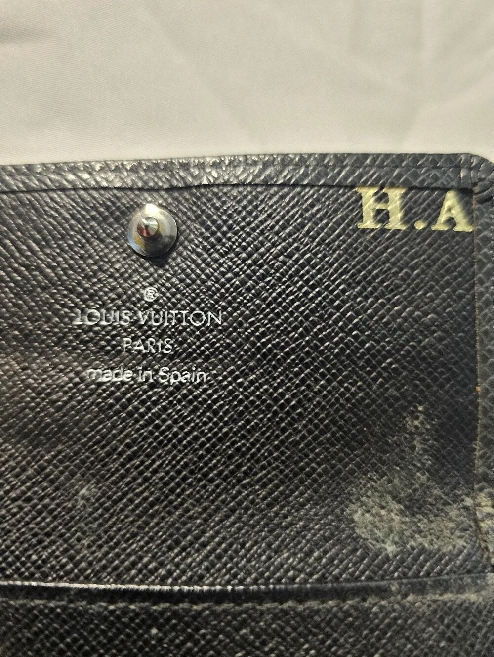 Louis Vuitton Black Taiga Leather Multicles 6 Key Holder